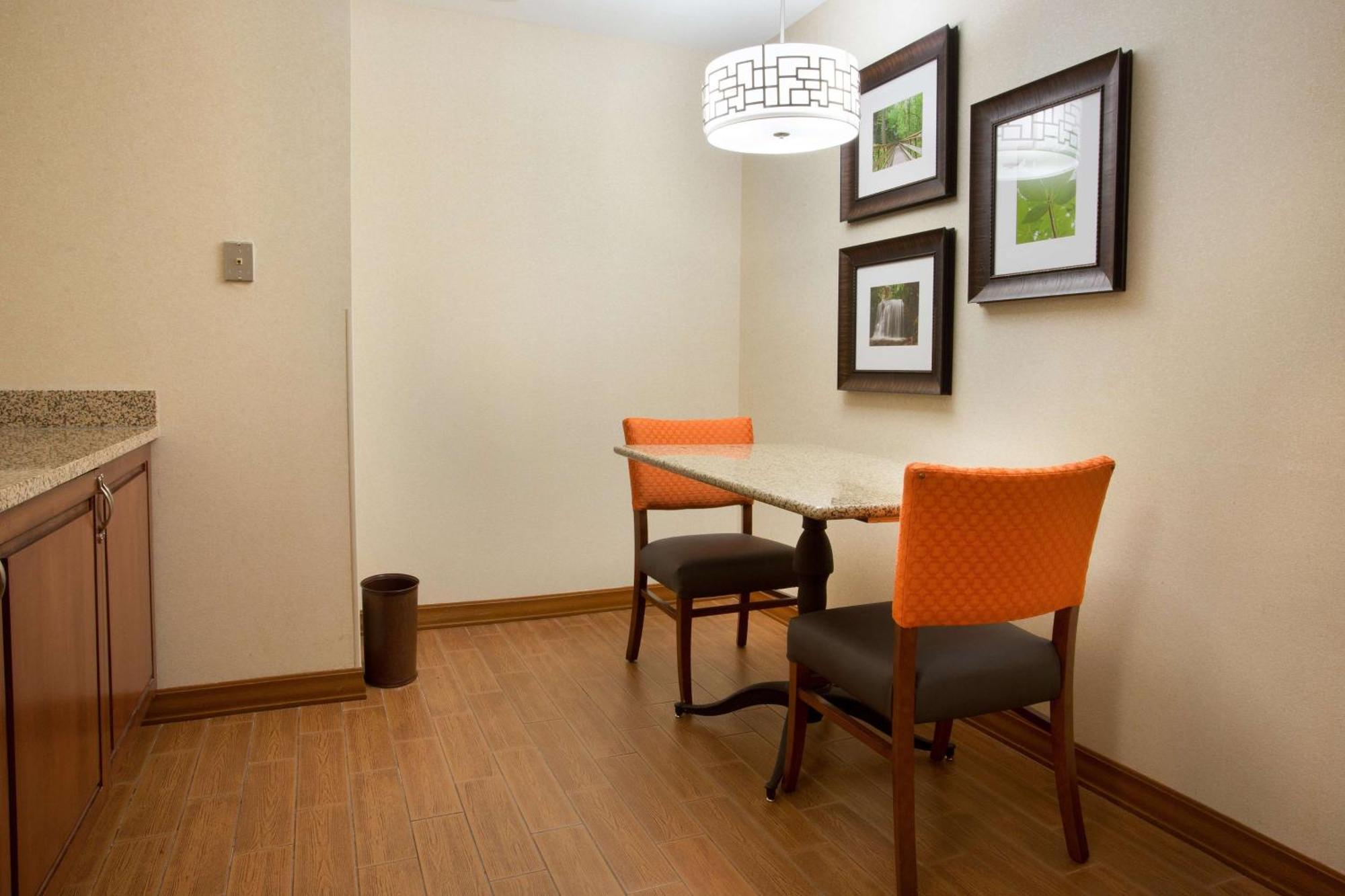 Drury Inn & Suites Columbus โกรฟซิตี ภายนอก รูปภาพ