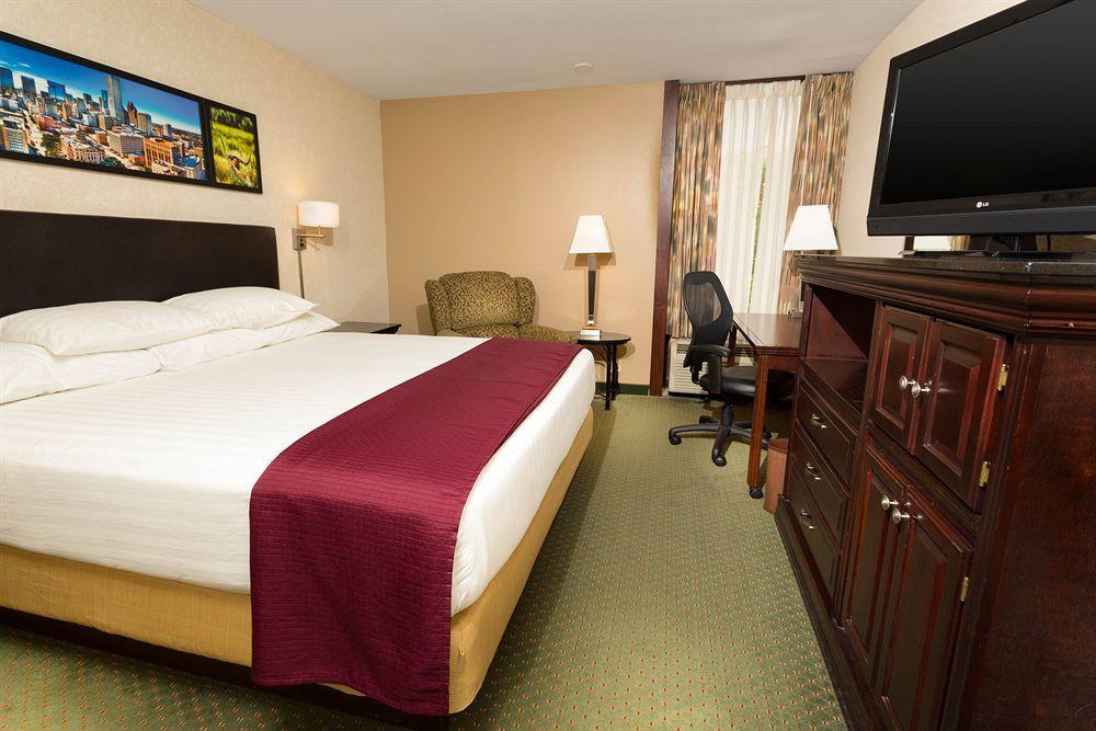 Drury Inn & Suites Columbus โกรฟซิตี ภายนอก รูปภาพ